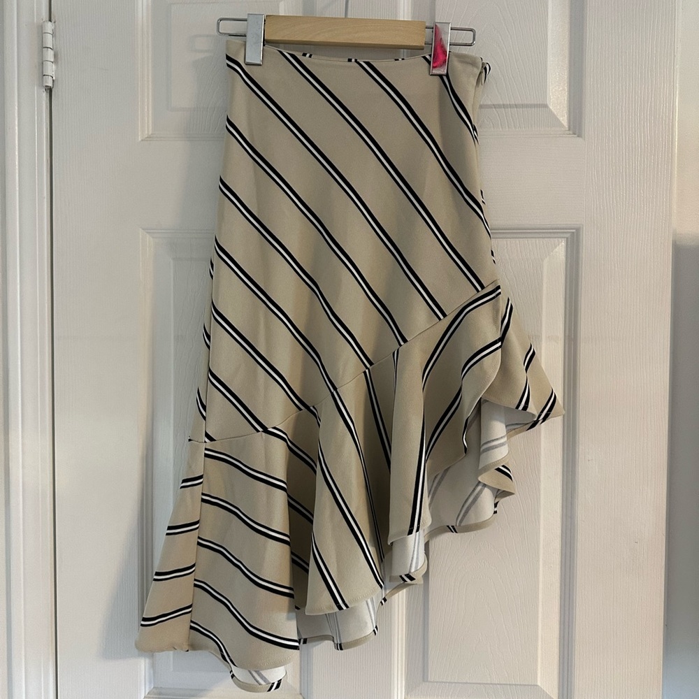Ruffle Skirt Small